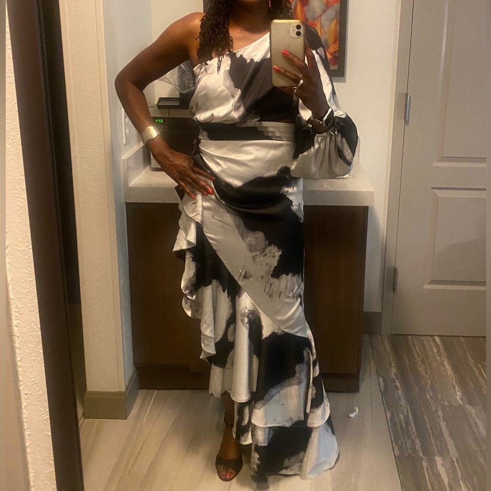 Luxxel One-Shoulder Black and White Dress